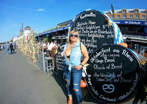 18 year old girl sexys her sisters boyfriend and sends her the selfie as proof